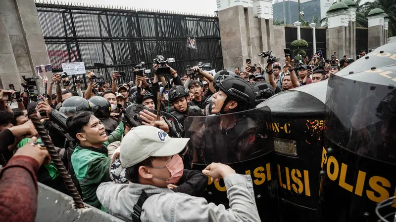 Demonstrasi Besar di Jakarta Tuntut Peninjauan Tunjangan DPR dan Peran Militer