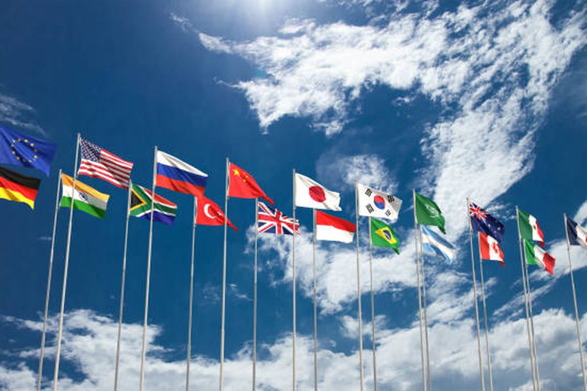 Politik Luar Negeri Indonesia 2025: Diplomasi Global, Isu Regional, dan Peran Strategis di Asia Tenggara
